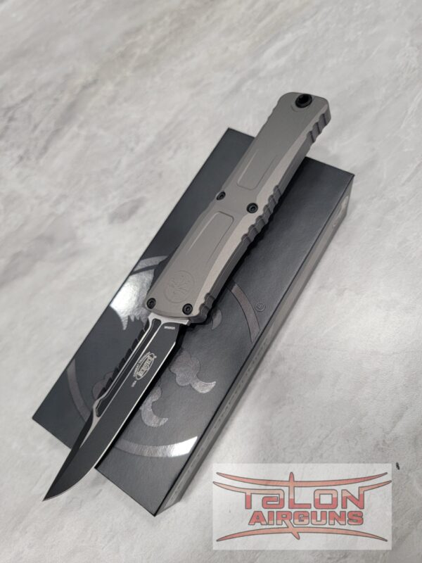 Microtech Knife Combat Troodon Gen III OTF Automatic Knife Natural Gray 4" Interceptor Black 1217-1NCS - Image 3